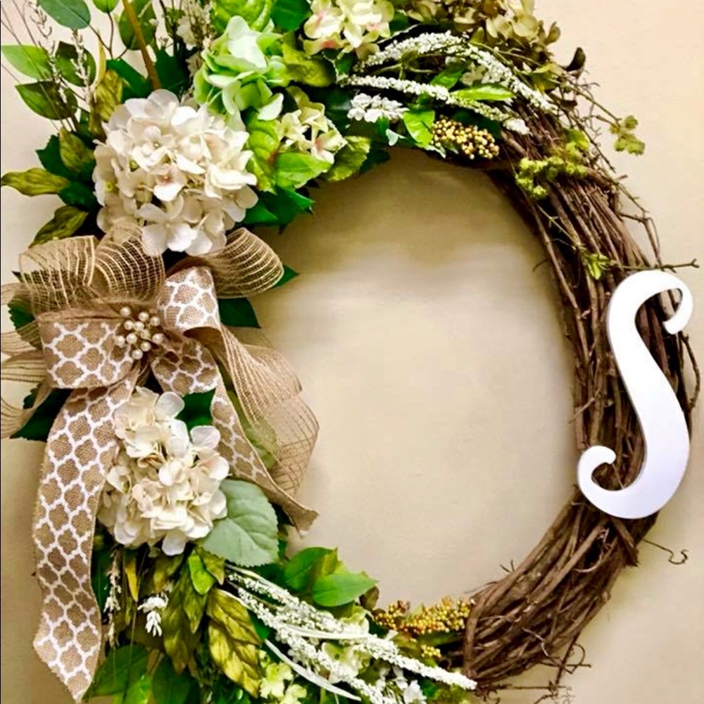 Green and White Hydrangea Wreath-Farmhouse style